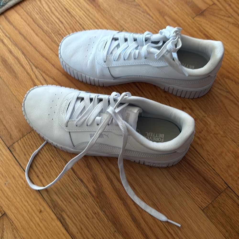 White Puma Shoes 
Like NEW! Never worn outdoors.